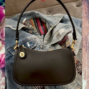 COACH SWINGER 20 LIMITED EDITION BAG in BLACK LEATHER C2643